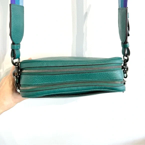 Coach Jes Crossbody With Horse And Carriage Embossed Pebbled leather Viridian